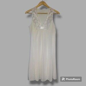 Shadowline Small Sleeveless Chemise Nightgown-White-Vintage-Bridal-Made in USA